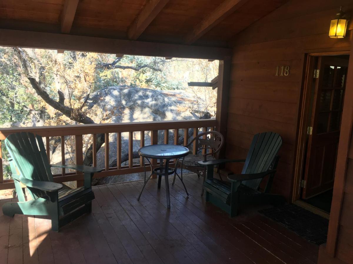 Whispering Pines Lodge Kernville Exterior photo