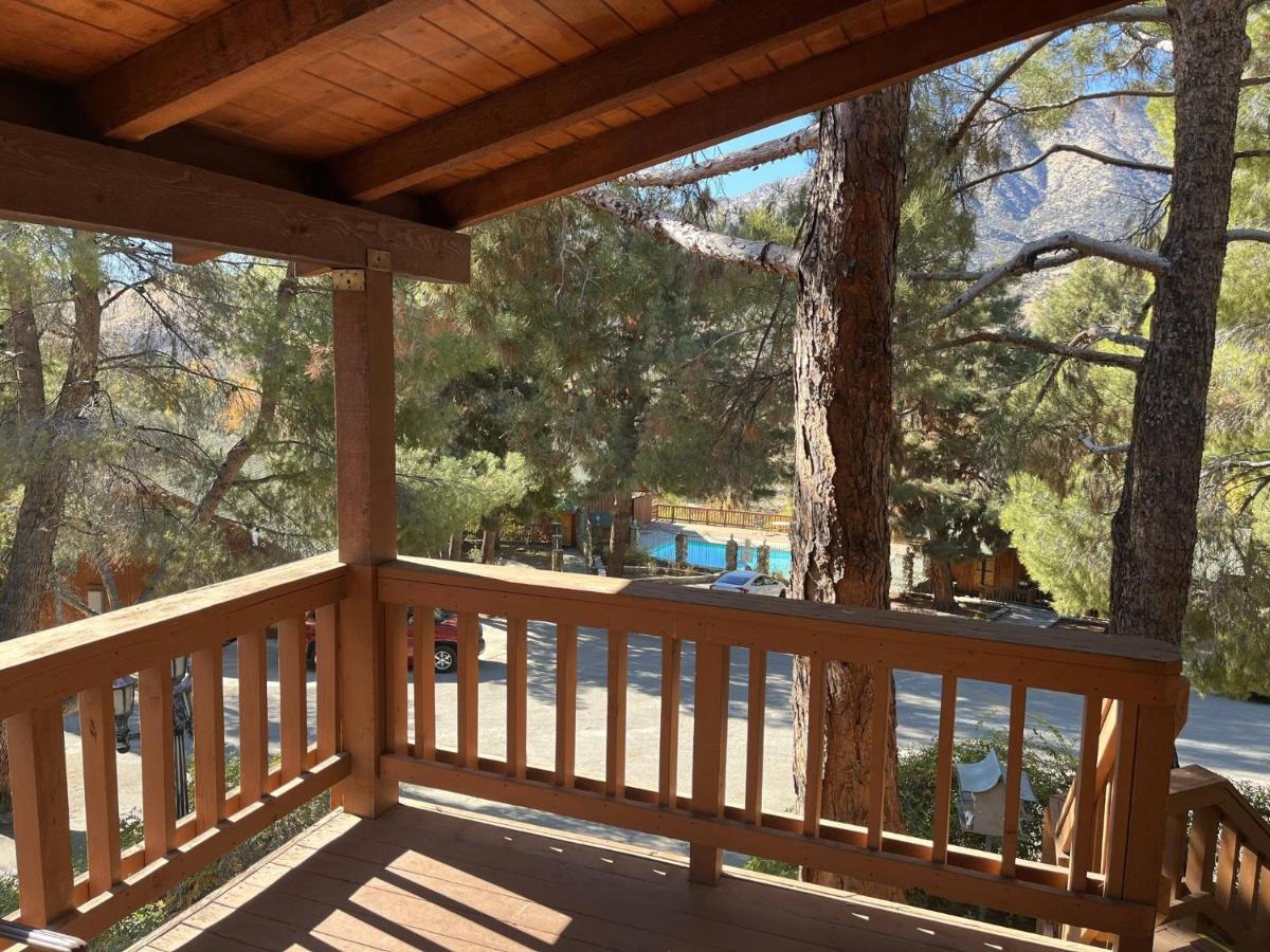 Whispering Pines Lodge Kernville Exterior photo