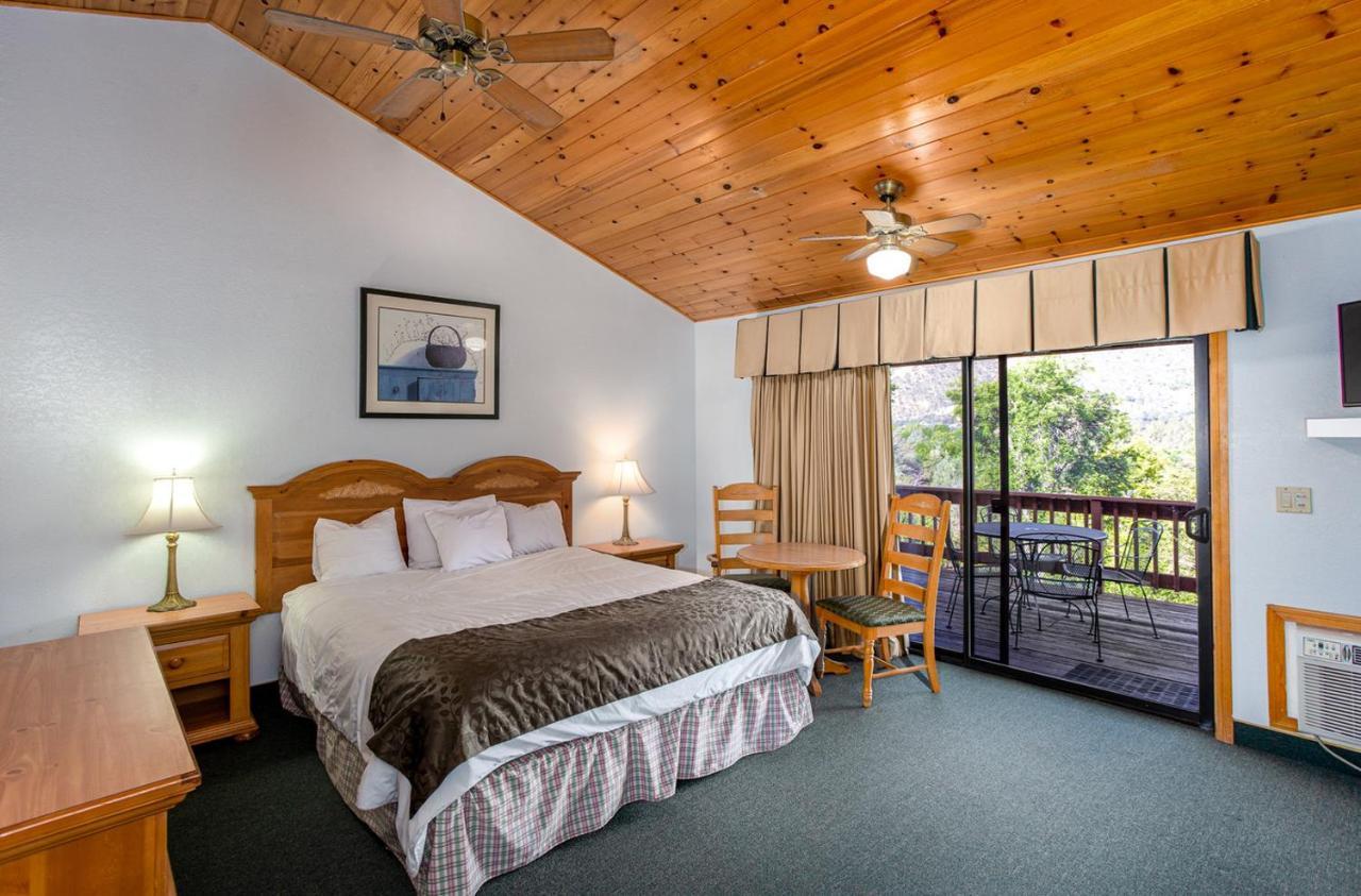 Whispering Pines Lodge Kernville Exterior photo