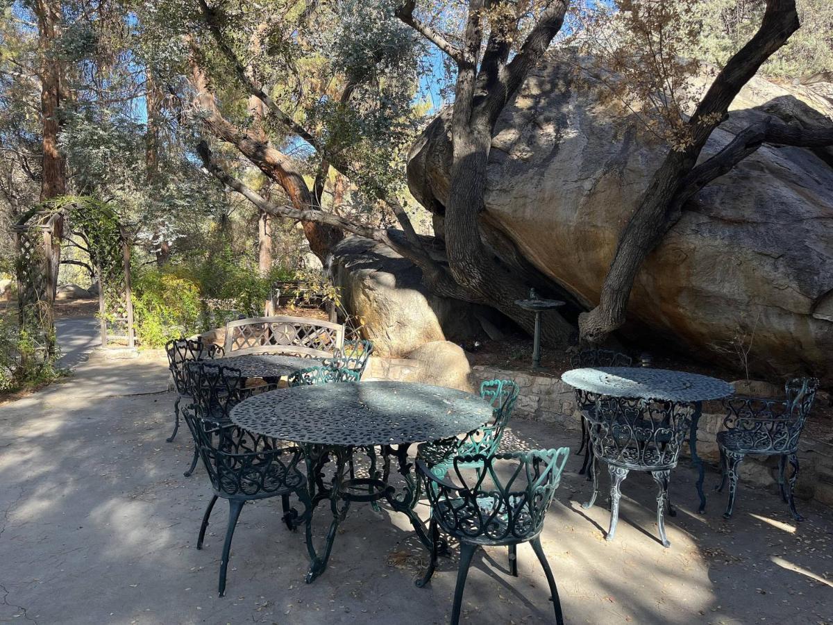 Whispering Pines Lodge Kernville Exterior photo