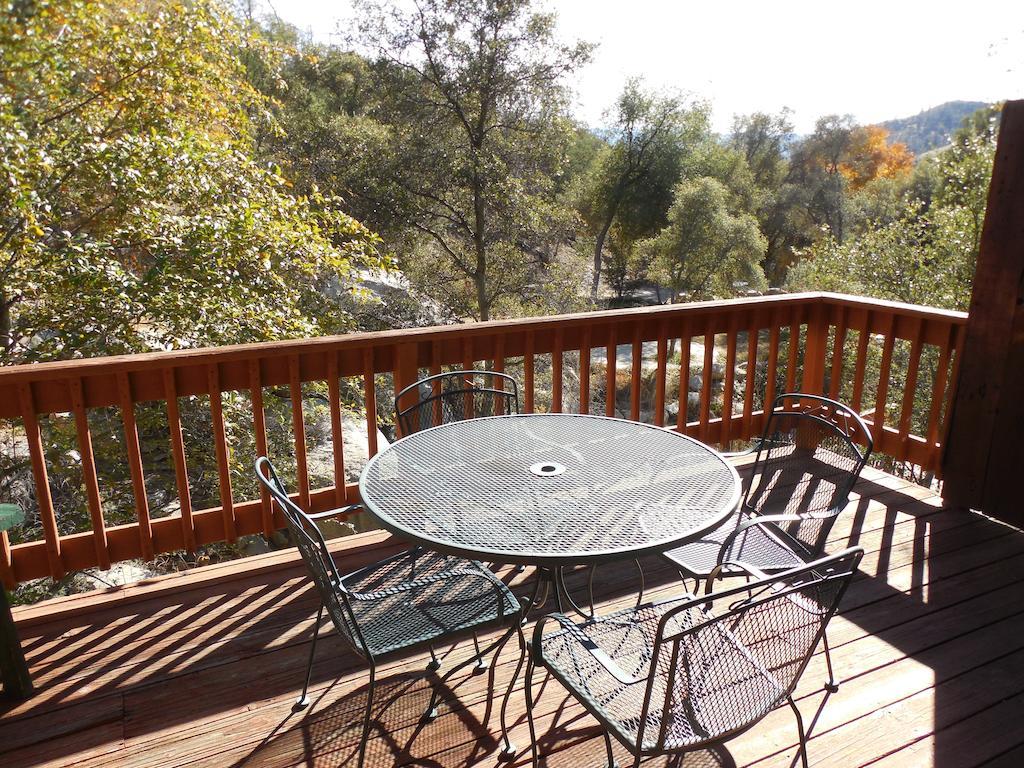 Whispering Pines Lodge Kernville Exterior photo